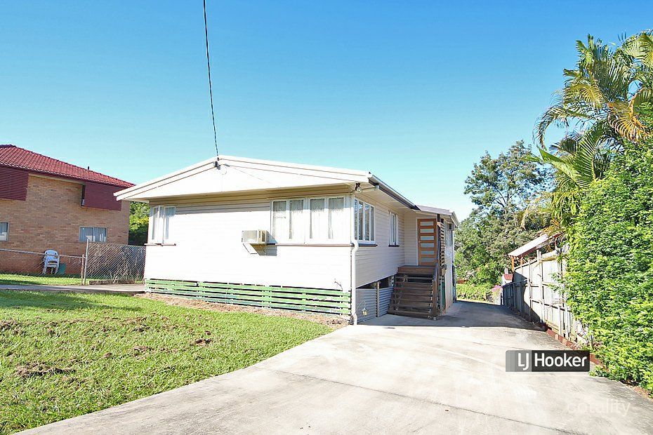9 Crest St, Kallangur, QLD 4503