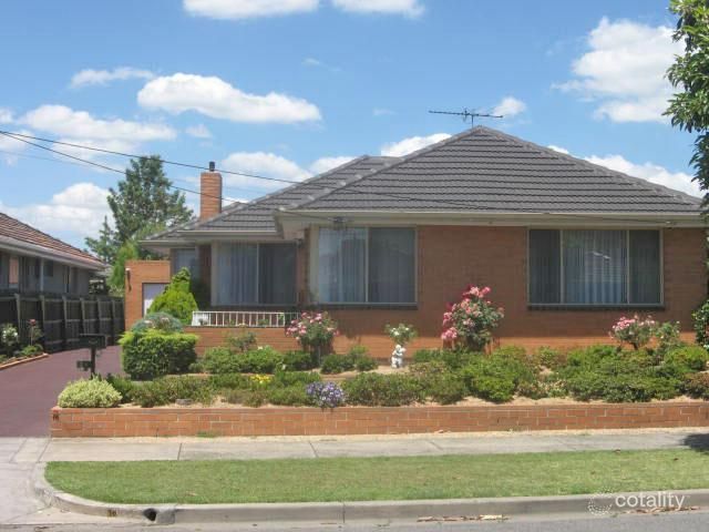 16 Banbury St, Burwood East, VIC 3151