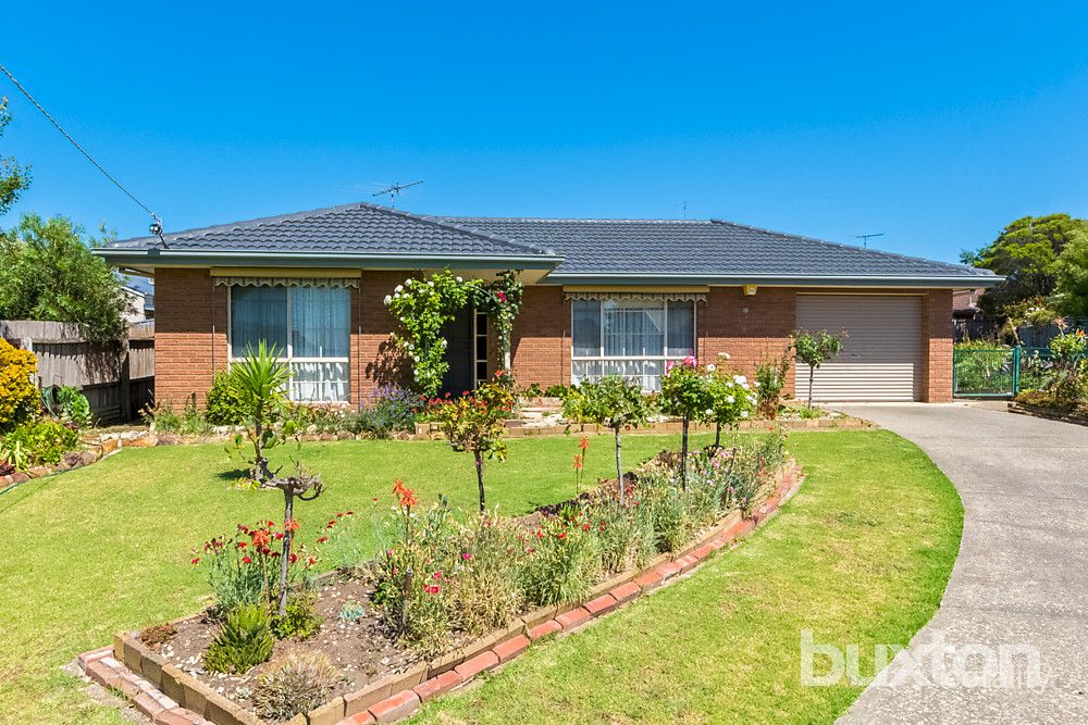 18 Bettsons Ct, Whittington, VIC 3219