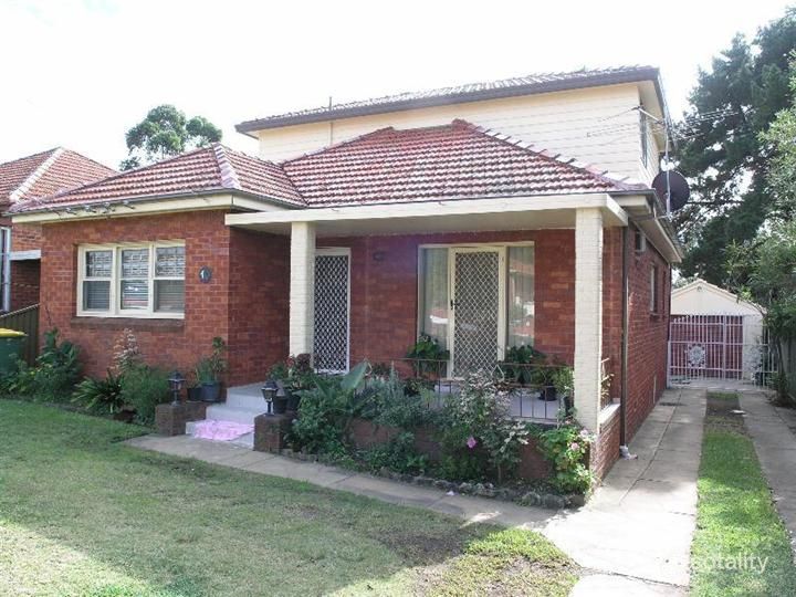 40 Cooeeyana Pde, Mount Lewis, NSW 2190