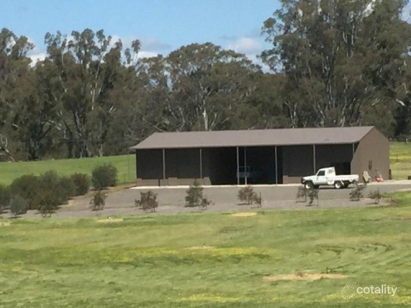 16 Barooga Rd, Tocumwal, NSW 2714