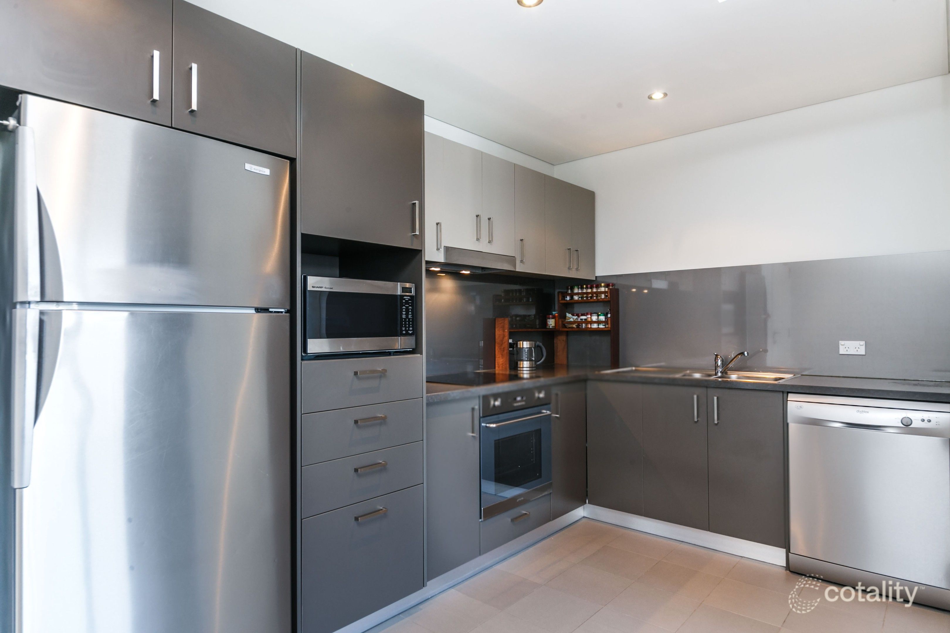 27/1 Stockton Bend, Cockburn Central, WA 6164