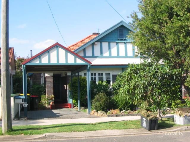 27 Hamilton Ave, Earlwood, NSW 2206