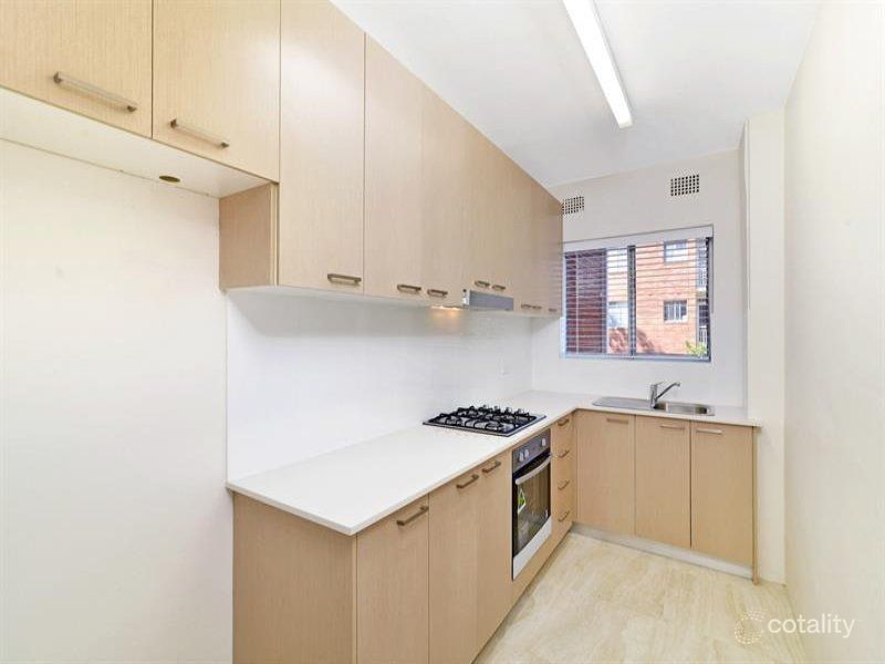 2/26 Barber Ave, Eastlakes, NSW 2018