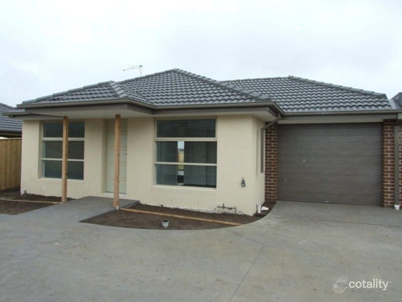 2/1a Wagtail Way, Cowes, VIC 3922