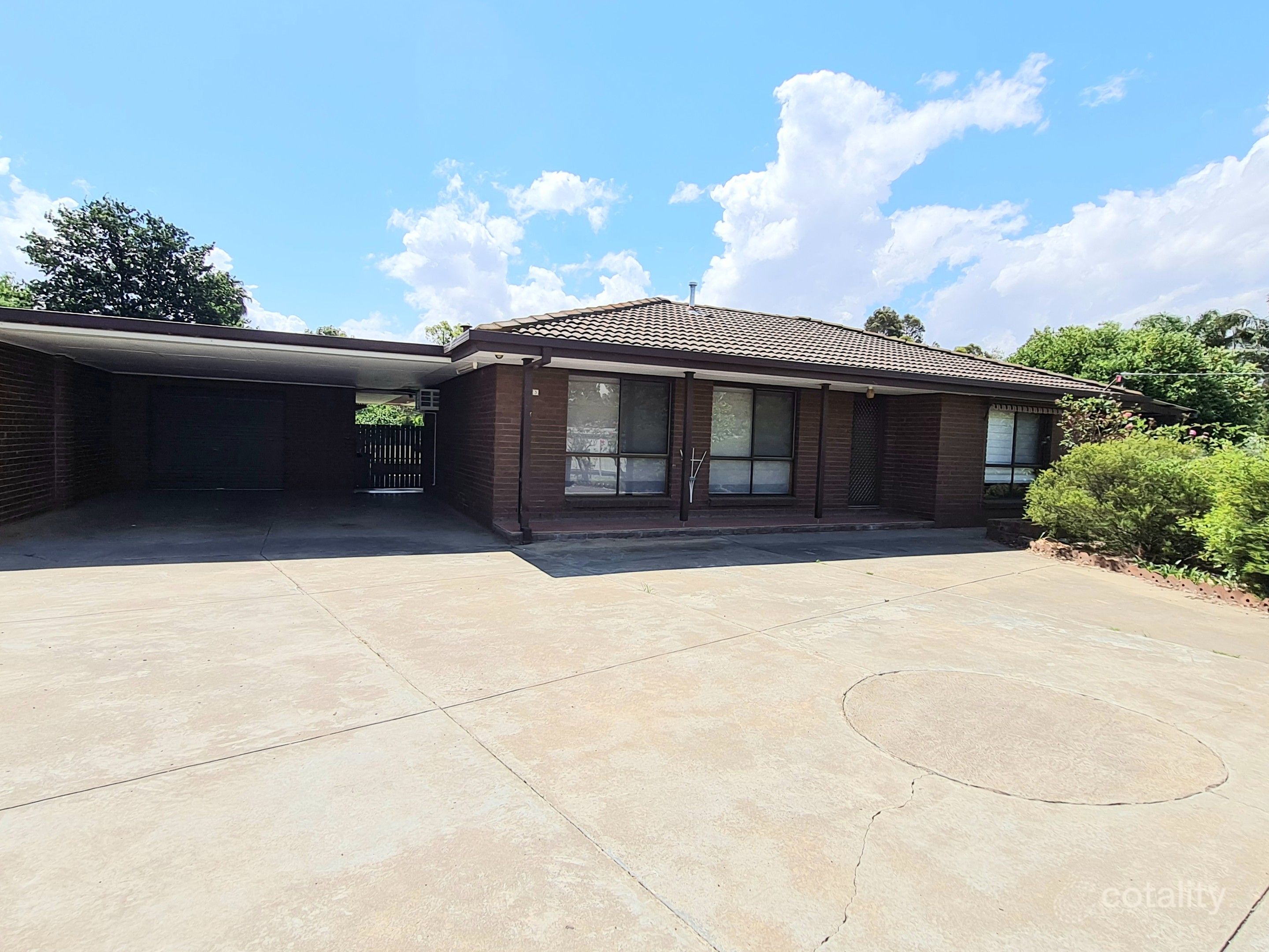 3 Cuthbert Ct, Grahamvale, VIC 3631