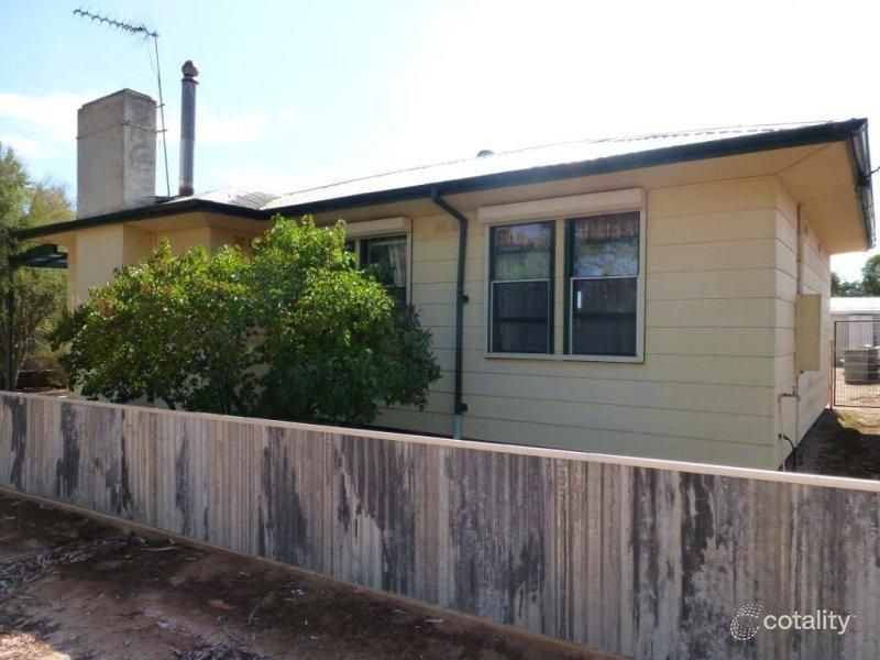 2 George St, Peterborough, SA 5422