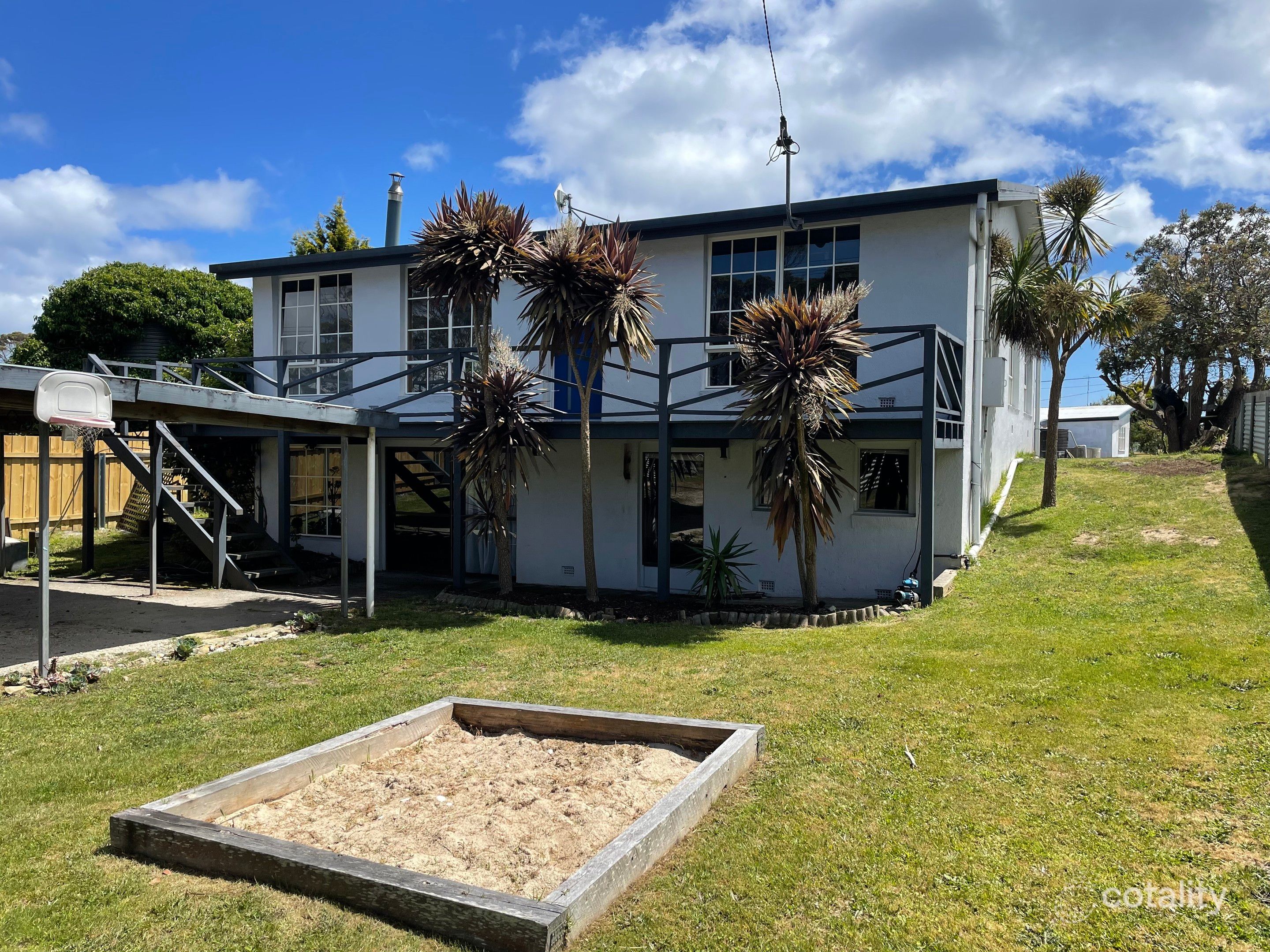 10 Boobyalla Dr, Hellyer, TAS 7321
