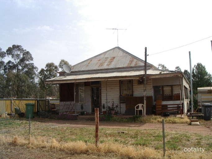 8 Queen St, Barmedman, NSW 2668