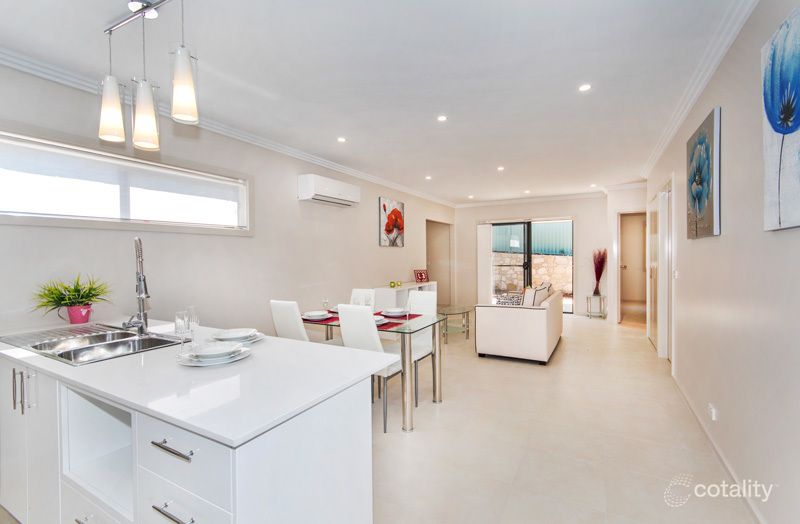 2/71 Bennelong Cres, Macquarie, ACT 2614