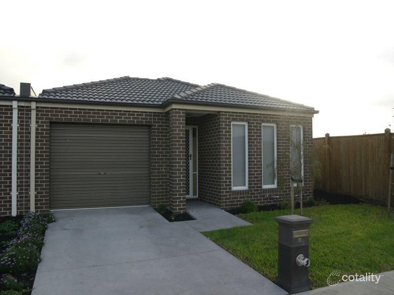 11 Bibury St, Cranbourne North, VIC 3977