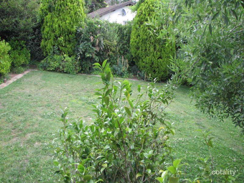 83 Strickland Cres, Deakin, ACT 2600