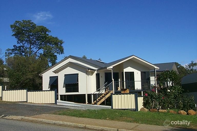 11 Innamincka Rd, Greenmount, WA 6056