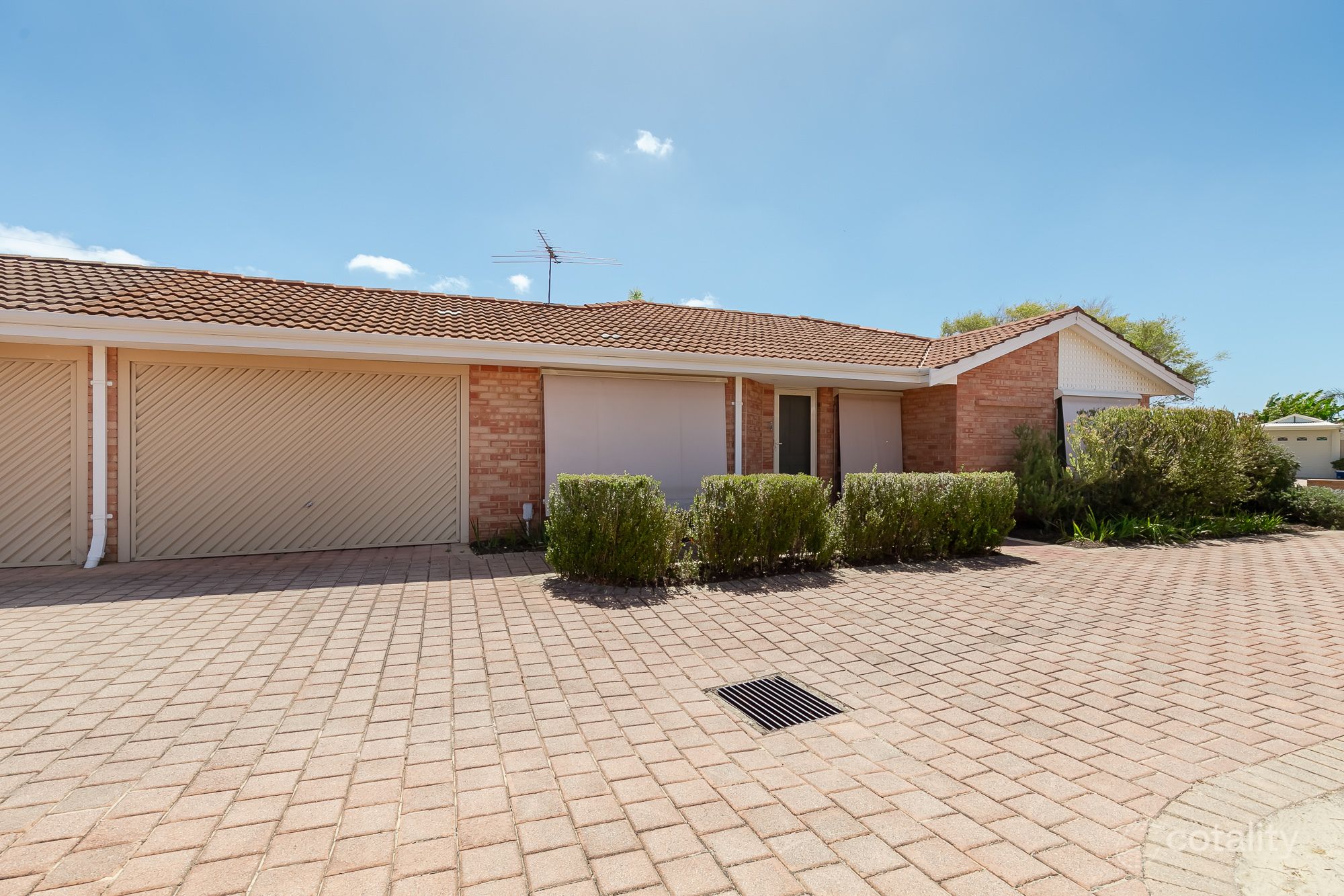 5/6 Luton Cl, Ballajura, WA 6066