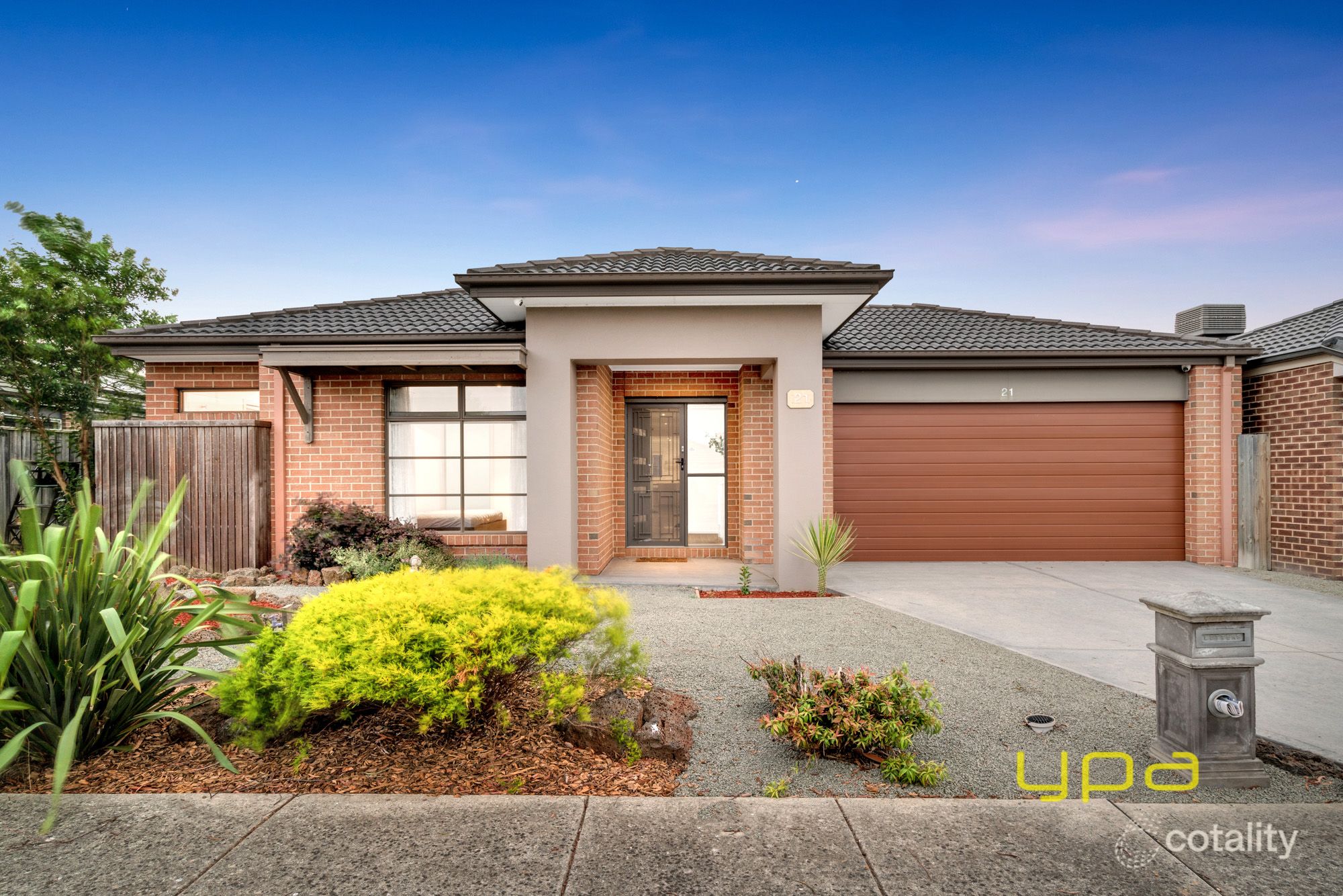 21 City Vista Cct, Cranbourne West, VIC 3977