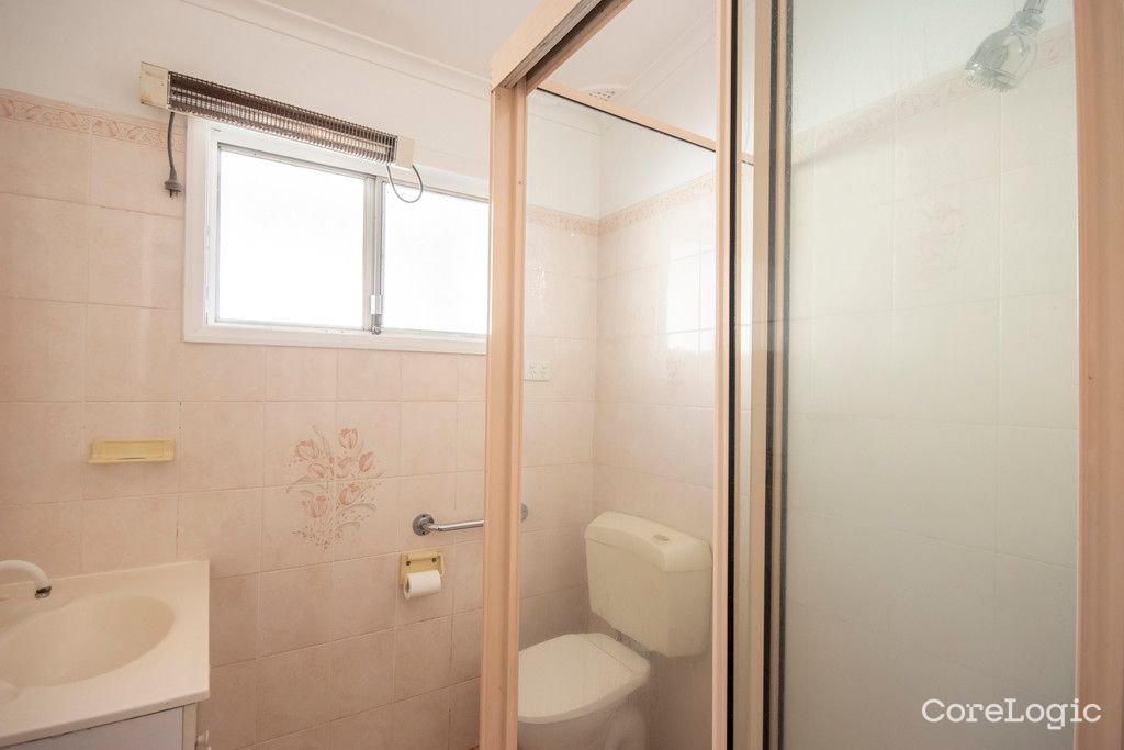 67 Albatross Rd, Berkeley Vale, NSW 2261