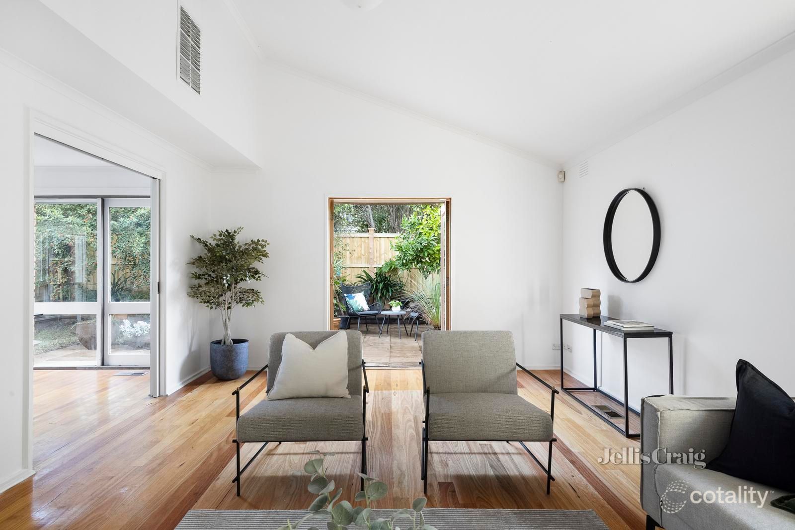 1/24 Strathalbyn St, Kew East, VIC 3102