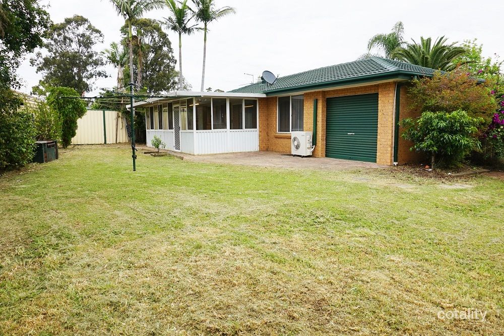 6 Selms Pl, Minto, NSW 2566
