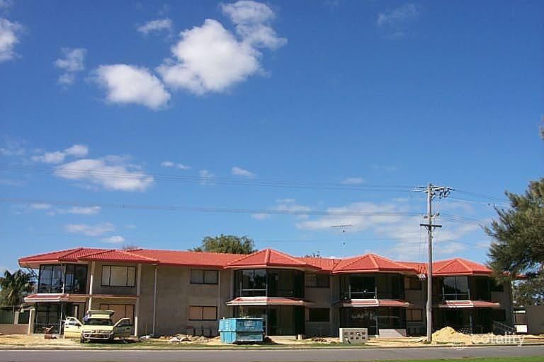 2/14 Soldiers Cove Tce, Dudley Park, WA 6210