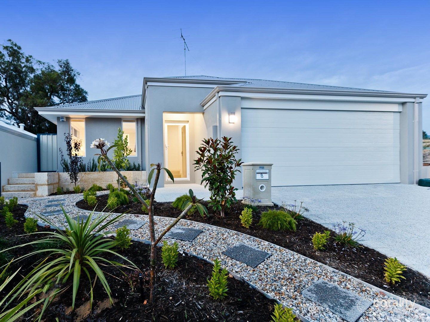 8 Galveston Ct, Meadow Springs, WA 6210