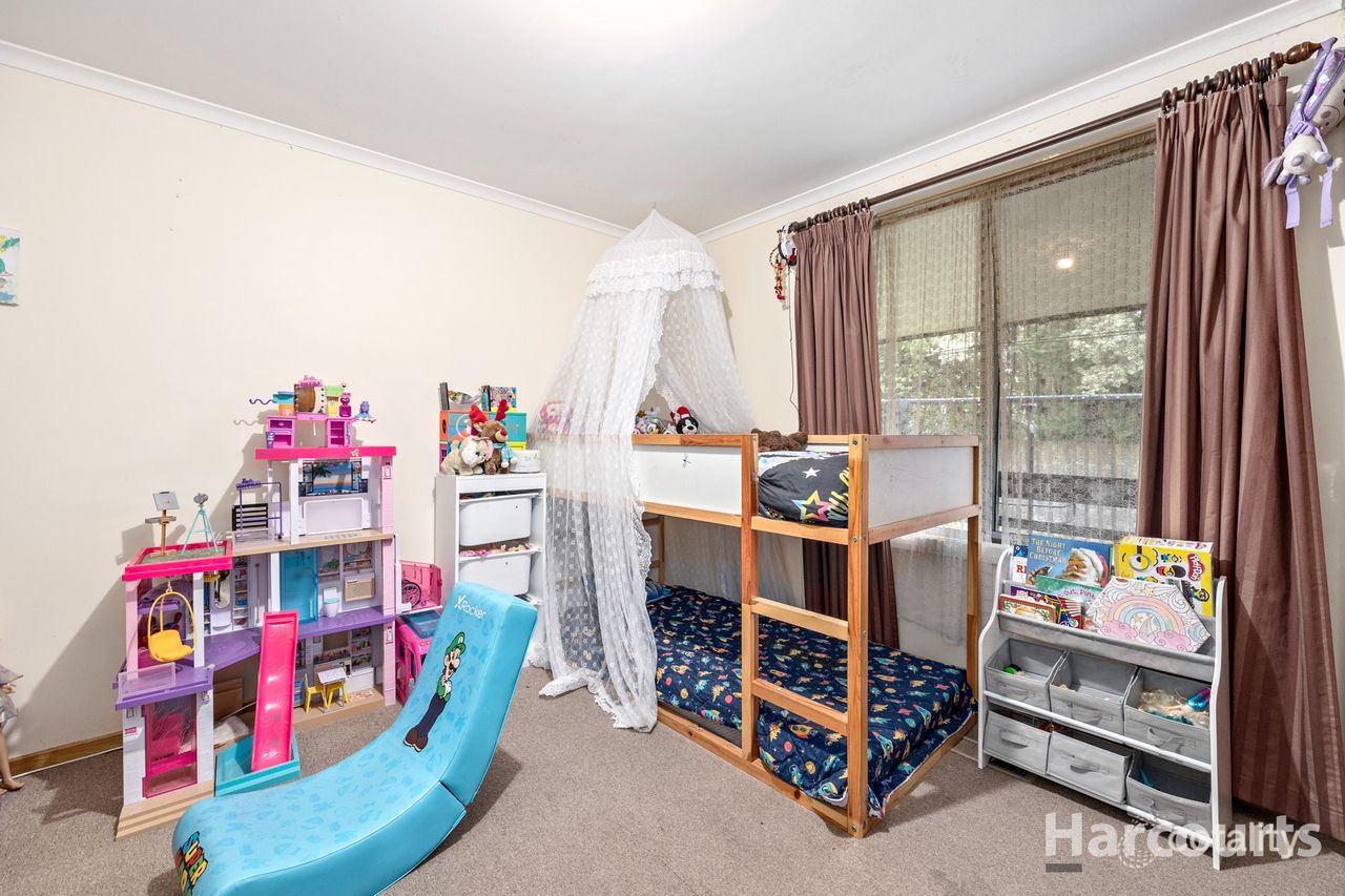 18 Eastern Ave, Newborough, VIC 3825