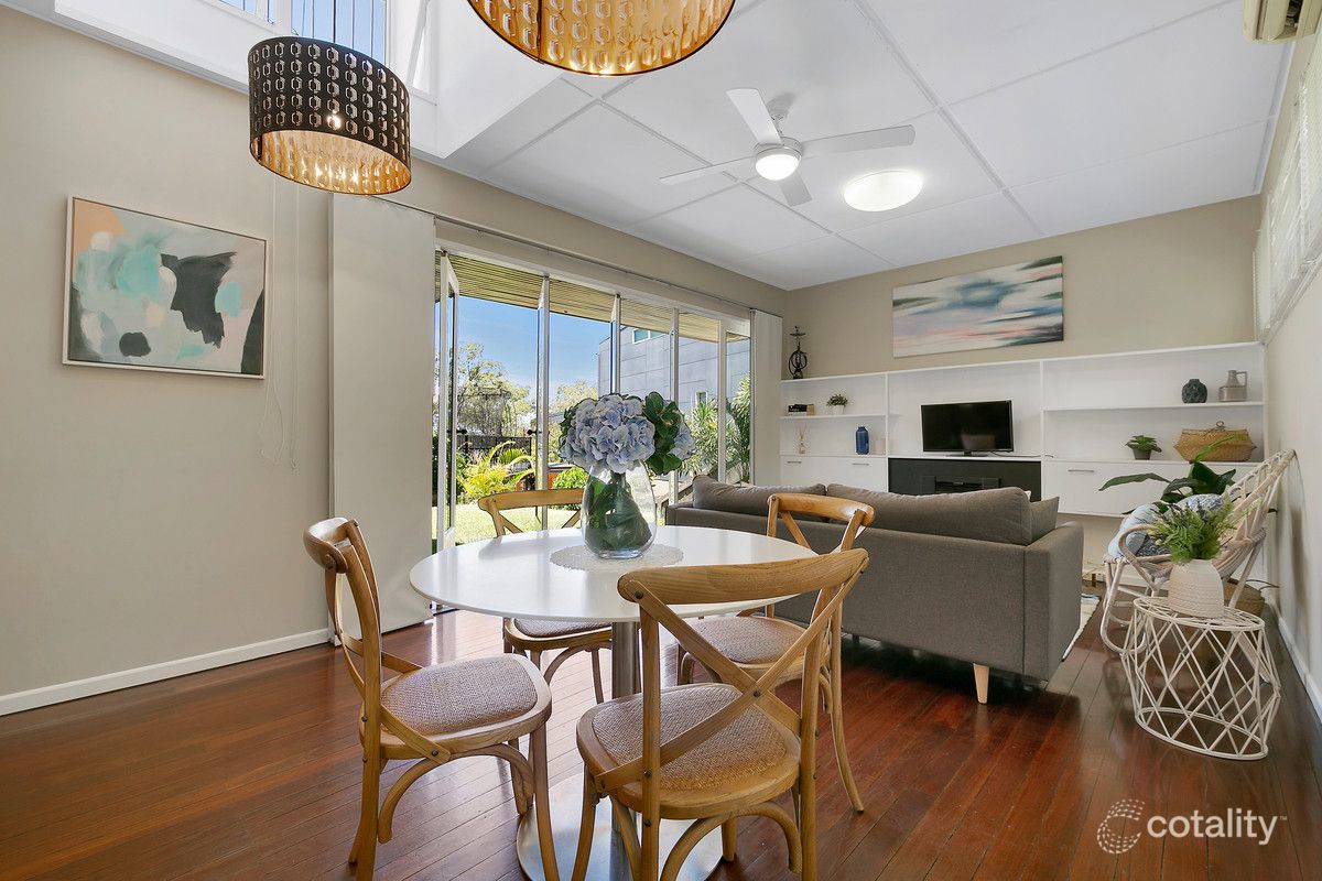 27 Ironside St, St Lucia, QLD 4067