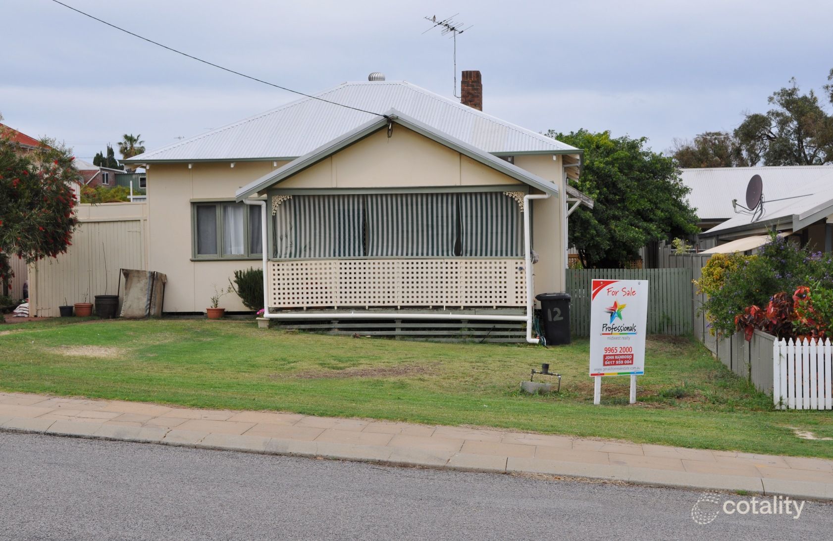 12 Elizabeth St, Geraldton, WA 6530