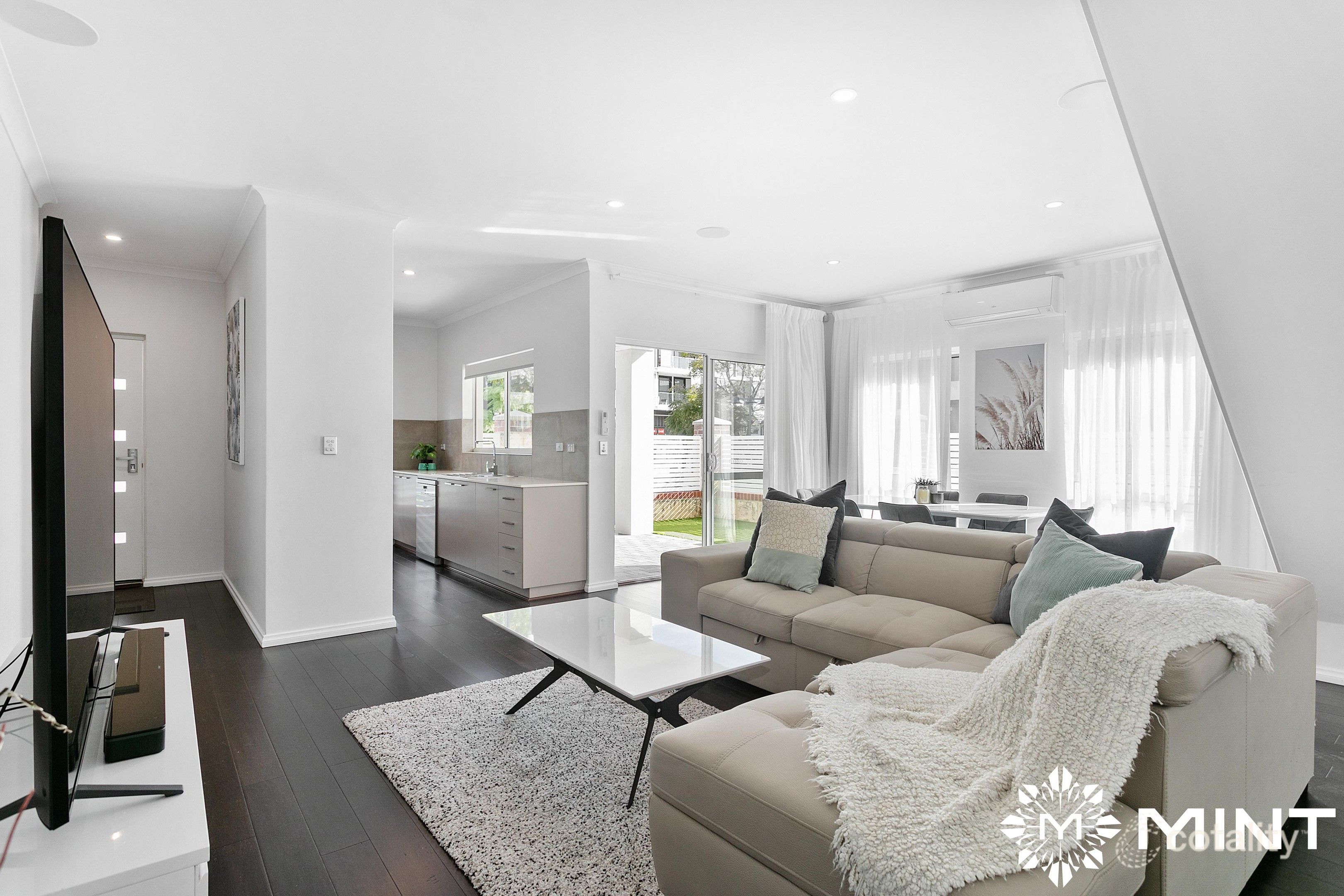 1/7 Marina Dr, Ascot, WA 6104