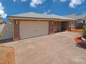 33 Golden Way, Hillside, VIC 3037