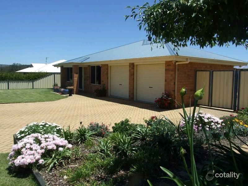 10 Matthew Ct, Crows Nest, QLD 4355