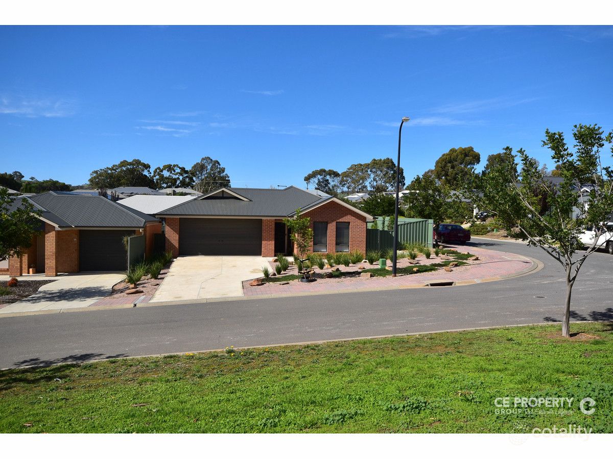 18 Trestrail Cct, Williamstown, SA 5351