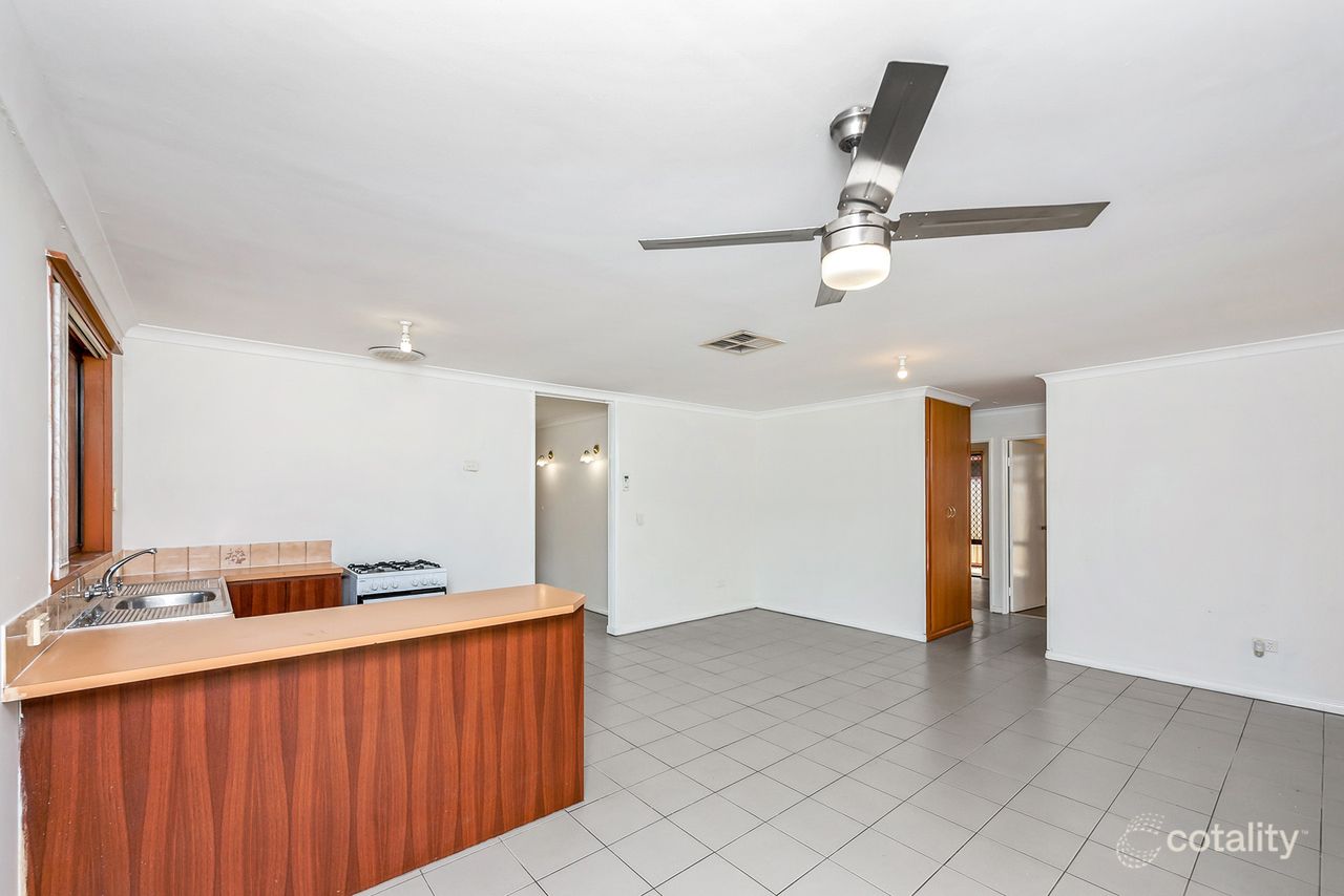 12 Farmer Ave, Brookdale, WA 6112