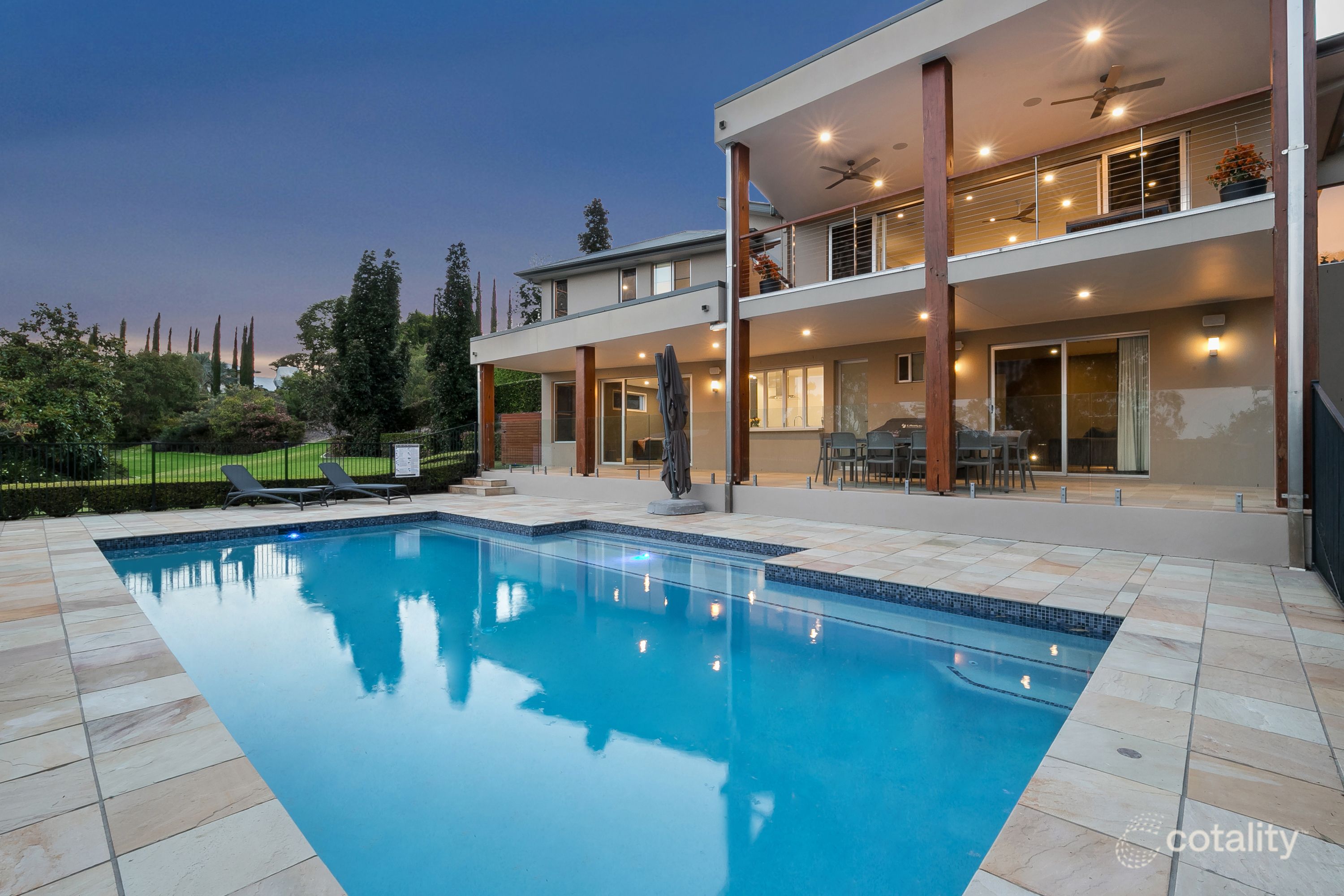 43 Corniche Pl, Brookfield, QLD 4069