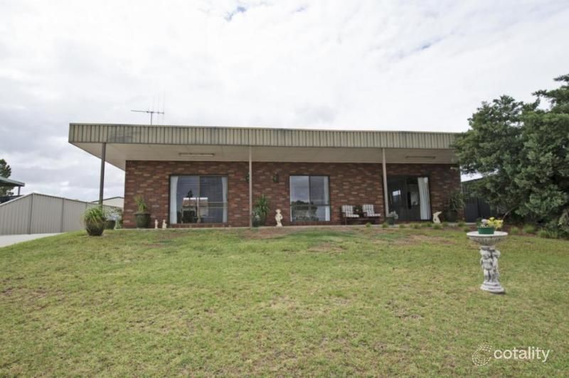 337 Lakeside Dr, Lake Boga, VIC 3584