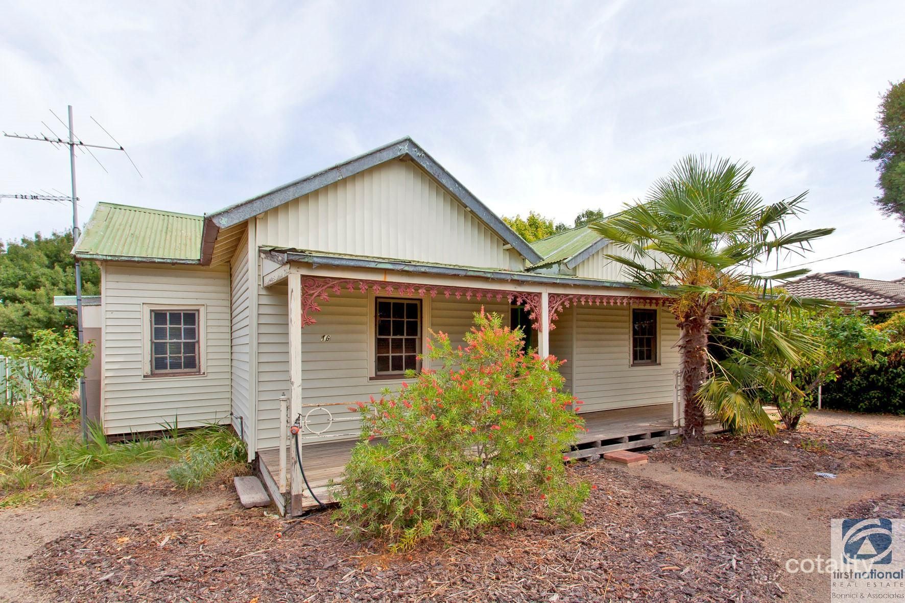 16 High St, Chiltern, VIC 3683