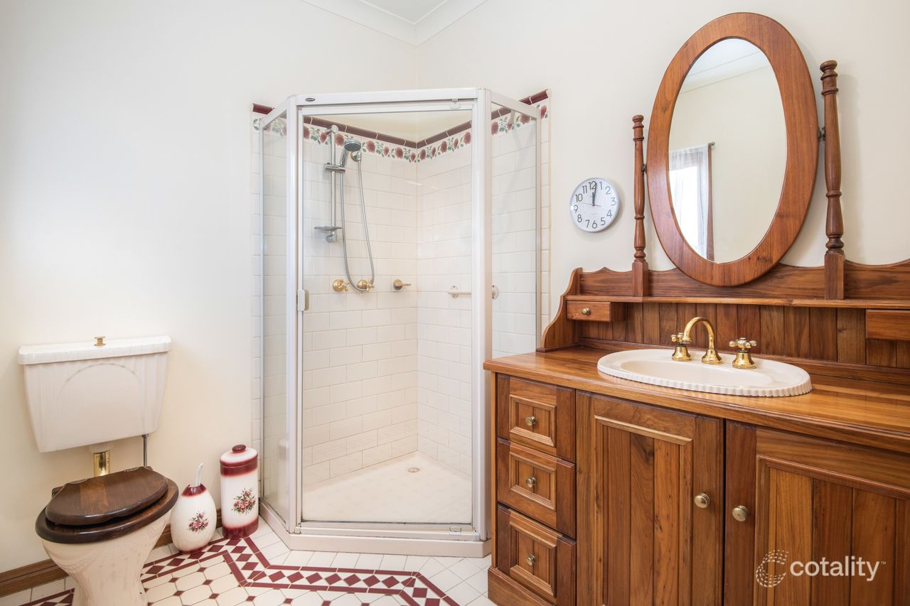 6 Parkland Dr, Hamlyn Heights, VIC 3215