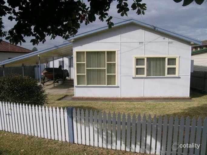 42 Bay Rd, Blue Bay, NSW 2261