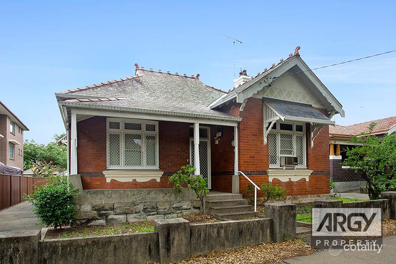 12 Bembridge St, Carlton, NSW 2218