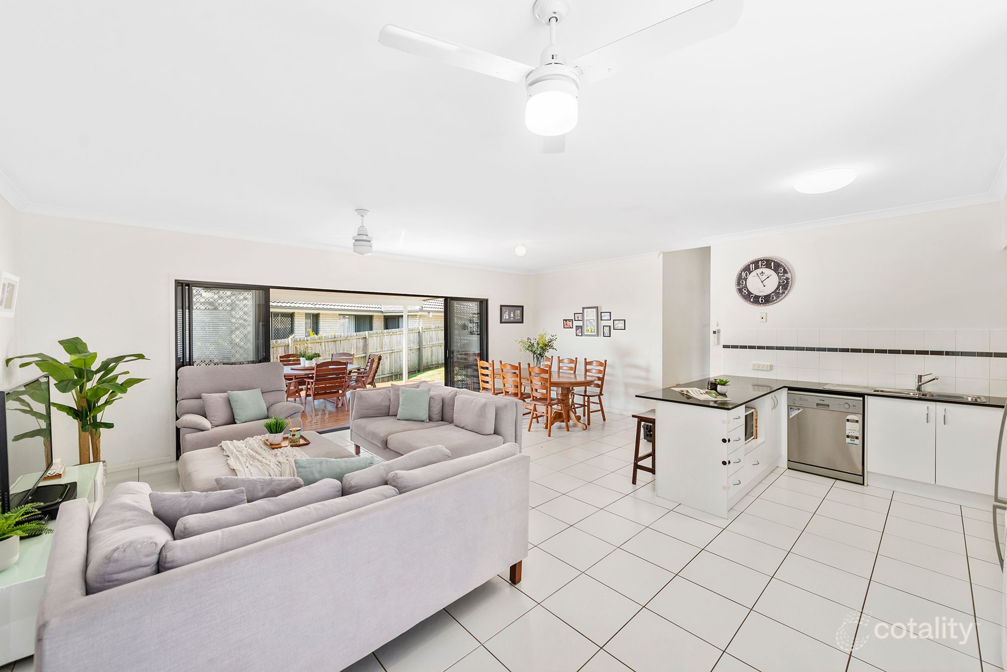 86 Aldgate Cres, Pacific Pines, QLD 4211