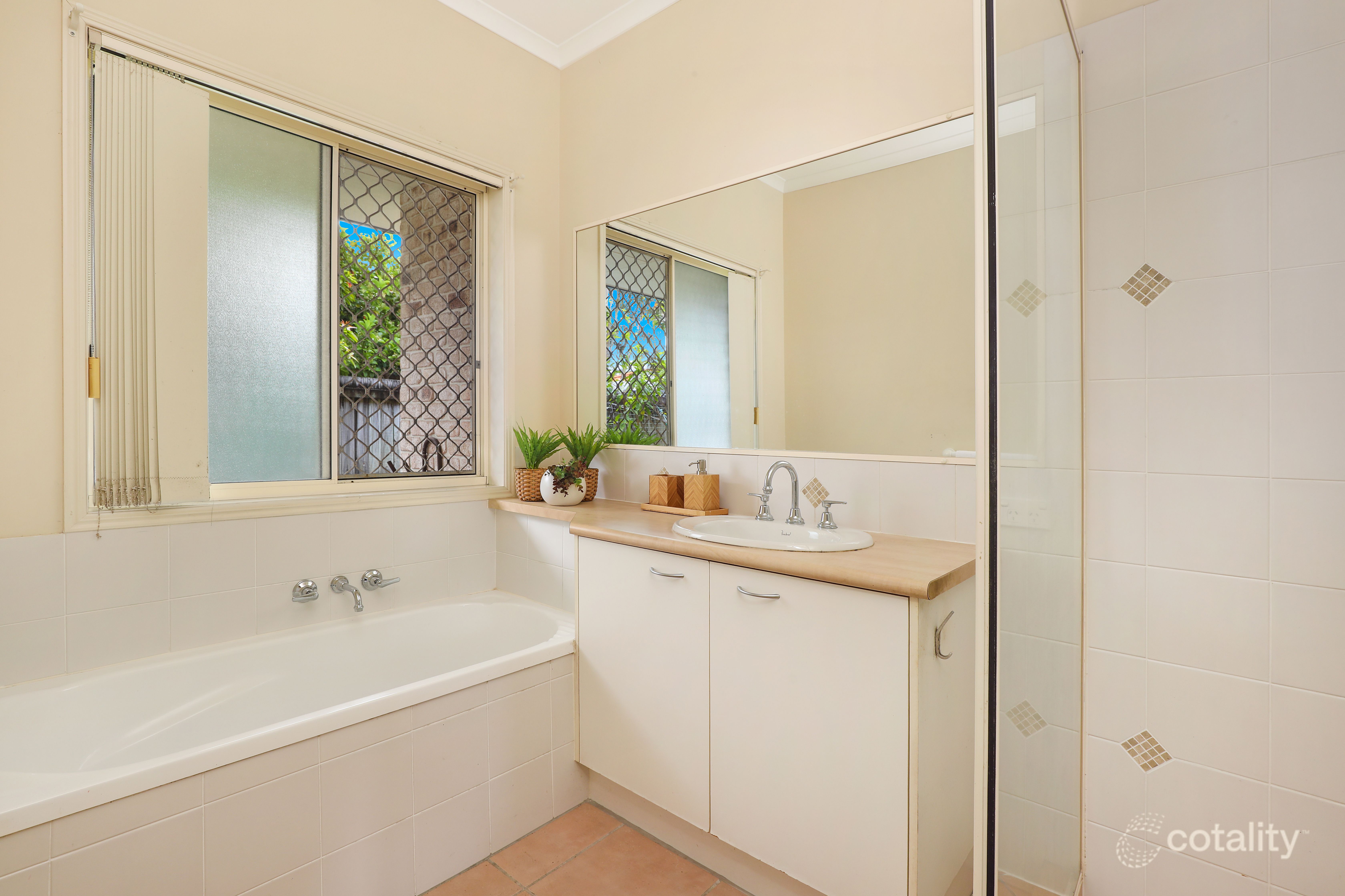 18 Chesterton Cres, Sippy Downs, QLD 4556