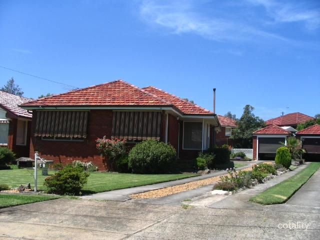 4 Ross Ave, Kingsgrove, NSW 2208