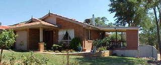 15 Hargreaves Cres, Young, NSW 2594