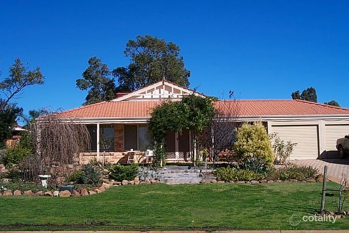 3 Parkview Gdns, Helena Valley, WA 6056