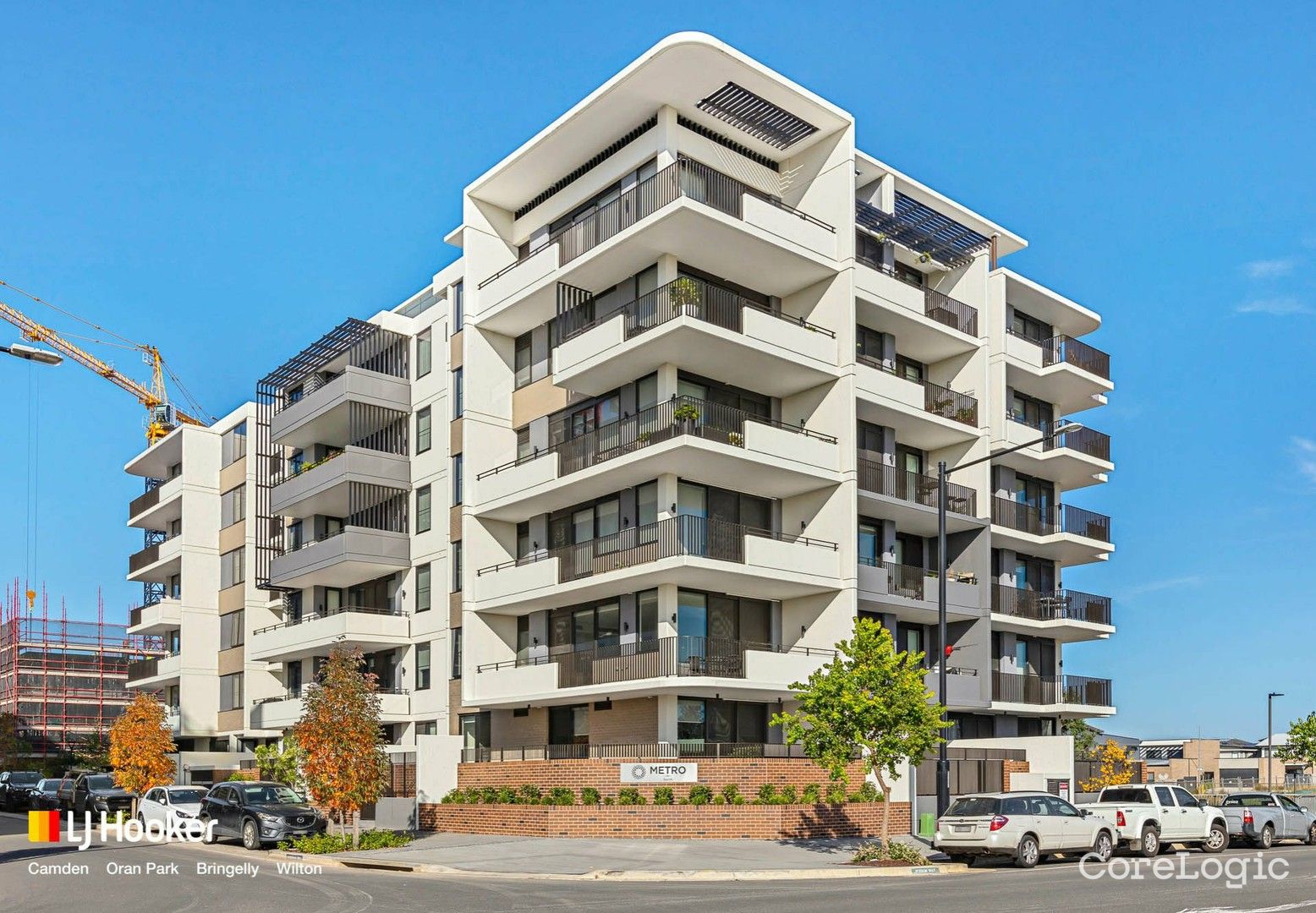 8/2 Fordham Way, Oran Park, NSW 2570