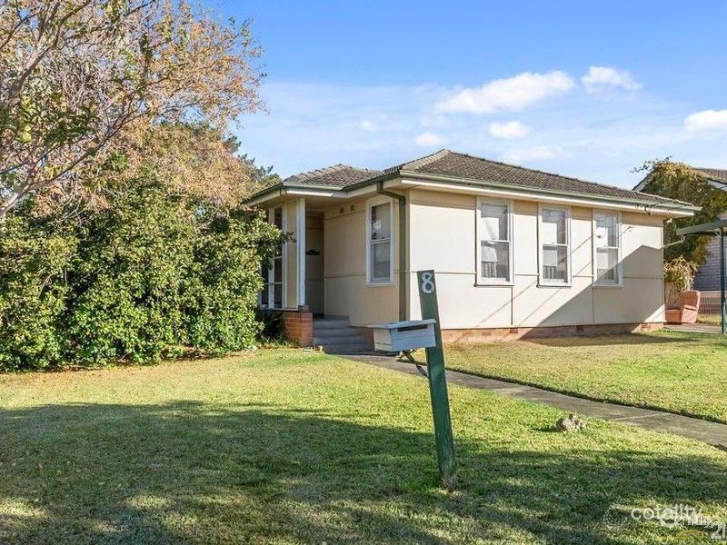 8 Tully Ave, Liverpool, NSW 2170