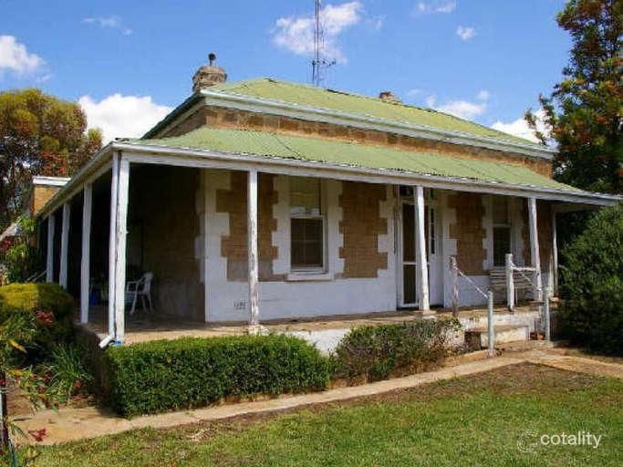 8 Broughton Rd, Yacka, SA 5470