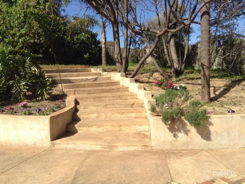 33 Bickner Way, Parmelia, WA 6167