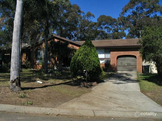 10 Lauriston Pl, St Clair, NSW 2759