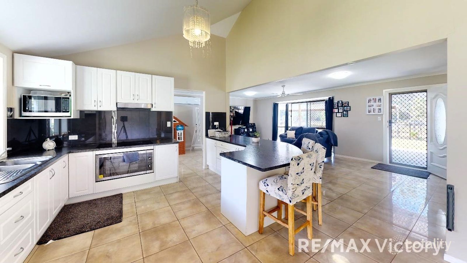 17 Coolbart Ct, Morayfield, QLD 4506