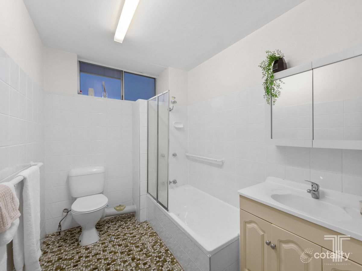 1/16 Amelia St, Coorparoo, QLD 4151